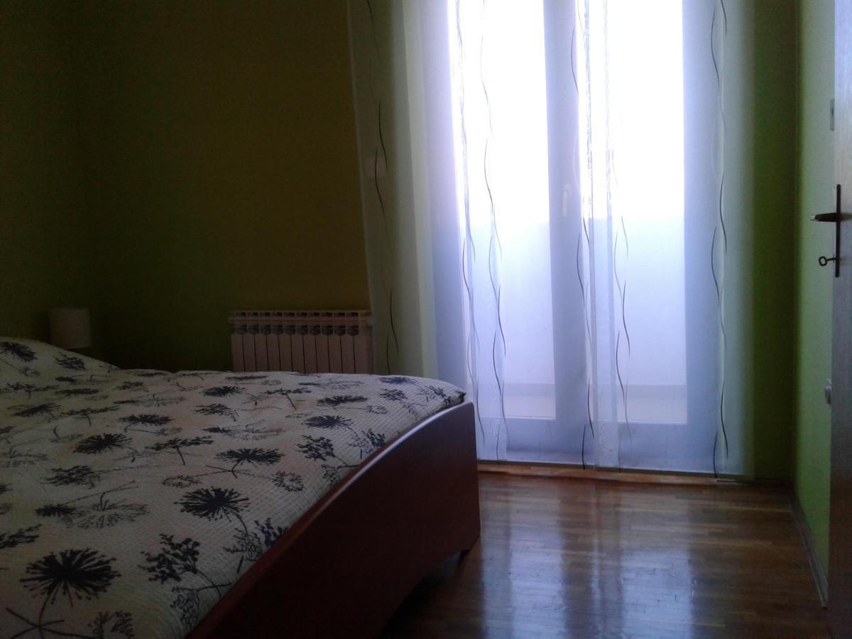 Apartment Sunny Place Pula Buitenkant foto
