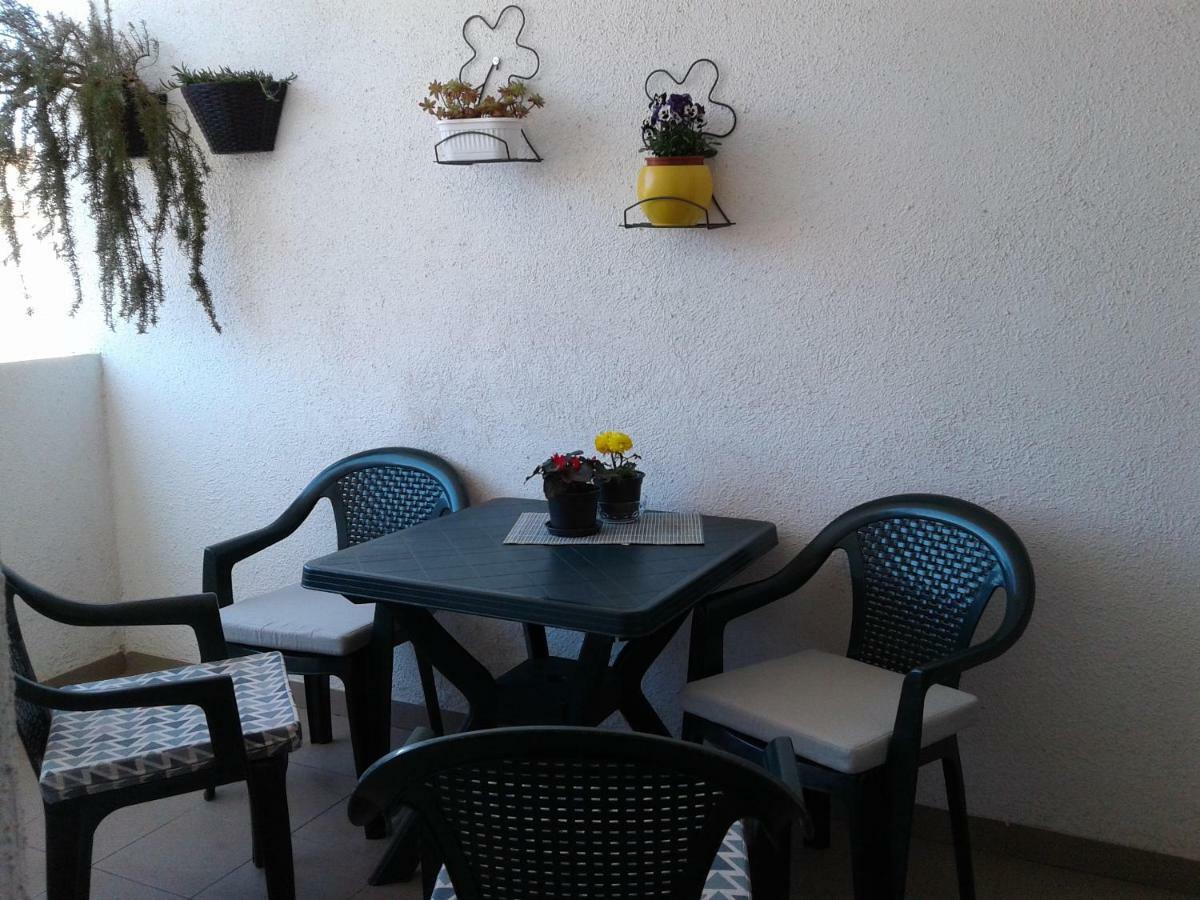 Apartment Sunny Place Pula Buitenkant foto
