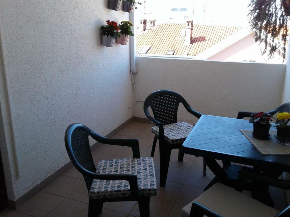 Apartment Sunny Place Pula Buitenkant foto