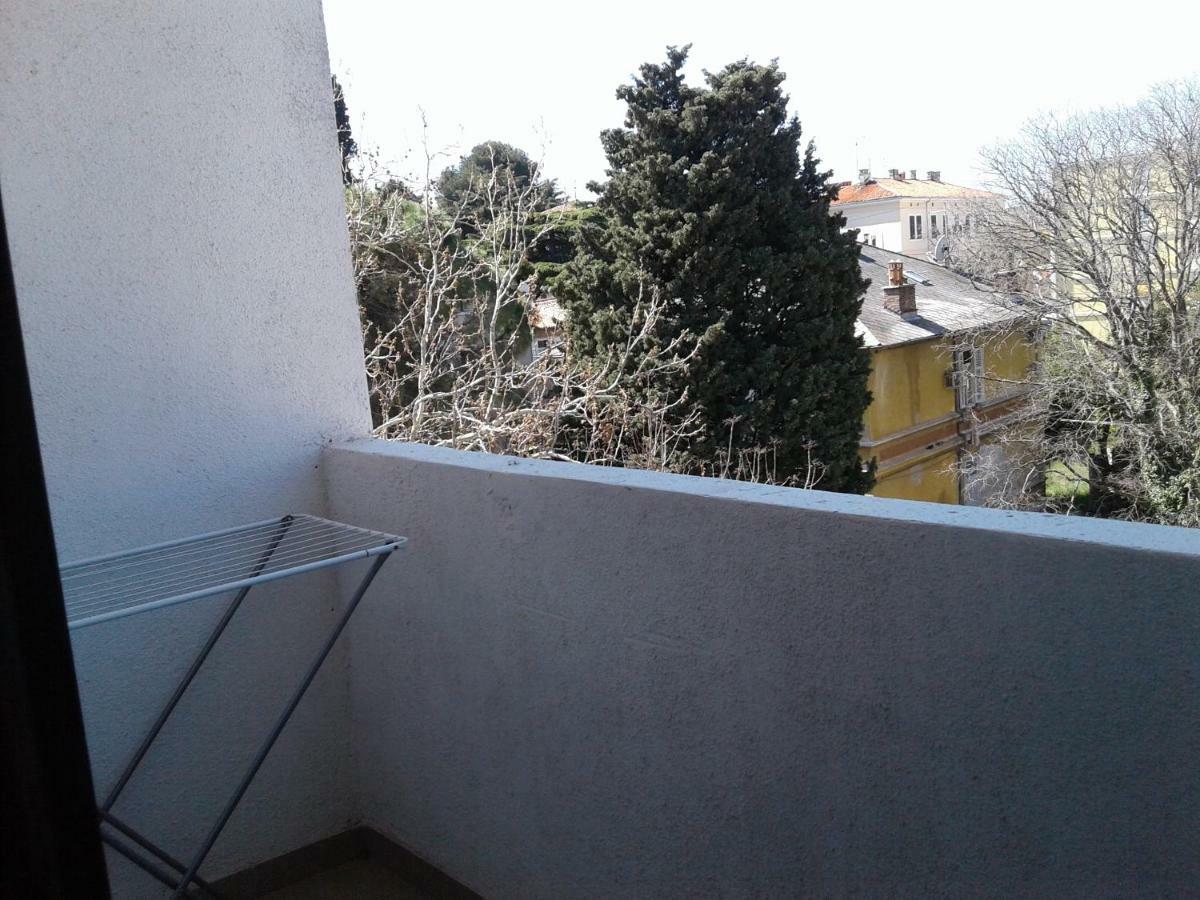 Apartment Sunny Place Pula Buitenkant foto